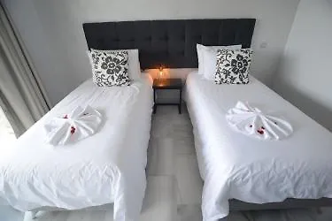 Le Yacht Suites Hotel Casablanca